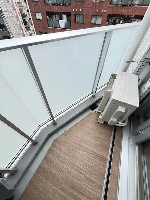 Duet Itabashi Ward Office - Interior - ["Composite material", "Glass", "Apartment"]