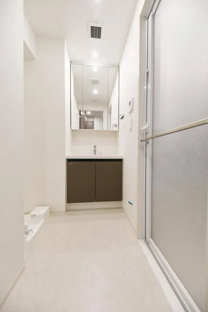 Urbanex Kinshi Park II - Interior - ["Flooring", "Floor", "Wall"]