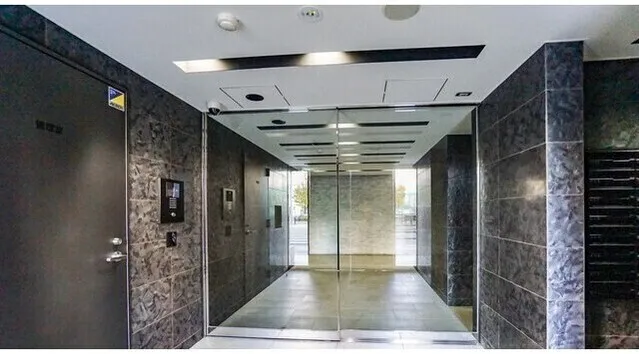 La Douceur Tabata - Exterior - ["Building", "Door", "Rectangle"]
