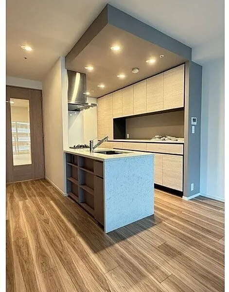 HARUMI FLAG SUN VILLAGE C Building - Interior - ["Flooring", "Interior design", "Floor"]