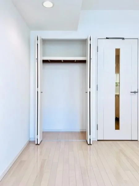 KDX Residence Nishi Shinjuku - Interior - ["Wood", "Flooring", "Floor"]