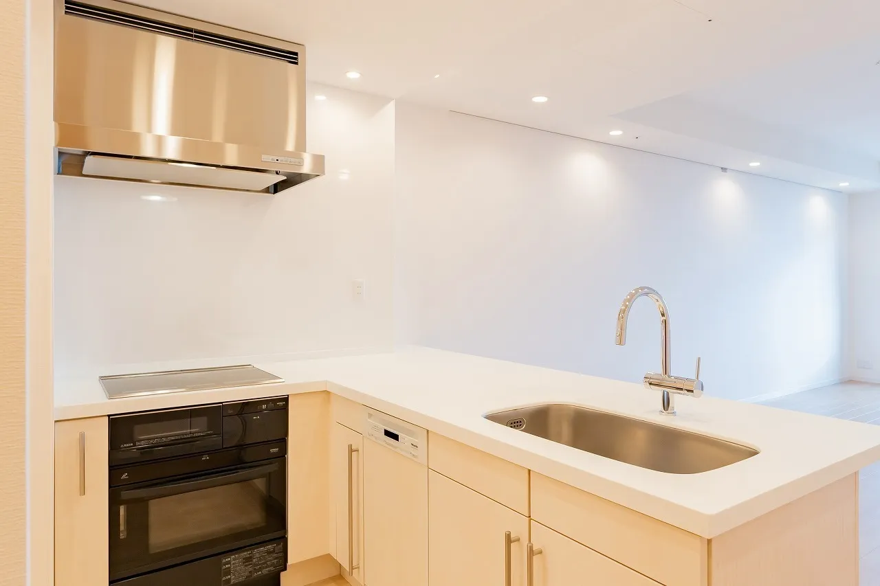 La Tour Shibakoen - Interior - ["Interior design", "Flooring", "Wood"]