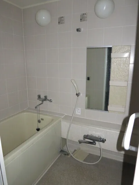 Abrest Nishinippori - Interior - ["Plumbing fixture", "Bathroom", "Flooring"]