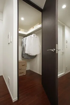 Ipse Kamata WEST - Interior - ["Wall", "Flooring", "Interior design"]