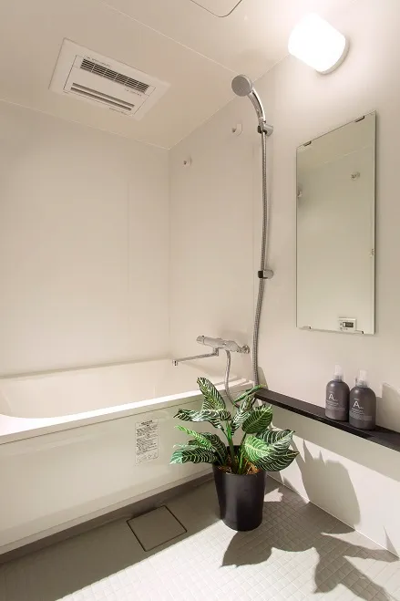 A-Standard Shibaura - Interior - ["Plumbing fixture", "Bathroom", "Flooring"]