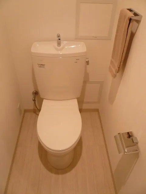 Hulic Residence Myogadani - Interior - ["Toilet seat", "Toilet", "Plumbing fixture"]