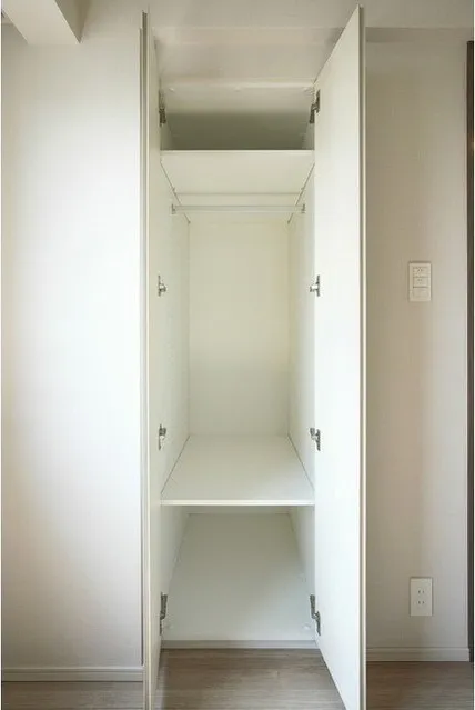 Due Fuchu I - Interior - ["Wall", "Wood", "Flooring"]