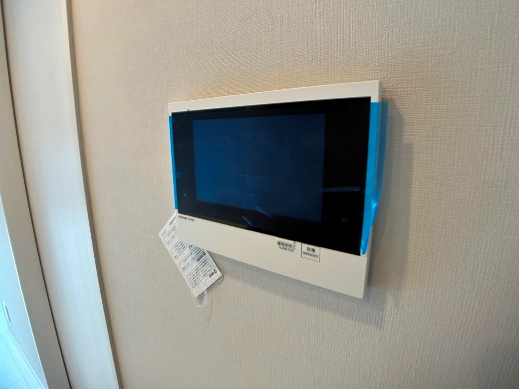 Lefon Progres Shimura Sakaue - Interior - ["Shelf", "Flat panel display", "Television set"]