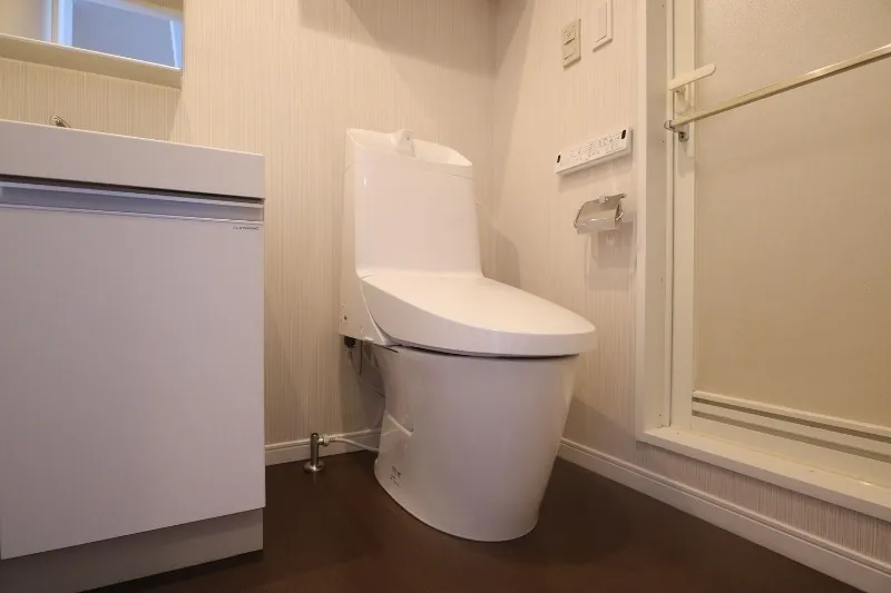 Castalia Nakameguro - Interior - ["Toilet seat", "Plumbing fixture", "Toilet"]