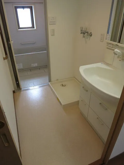 El Grampia - Interior - ["Flooring", "Floor", "Wood"]