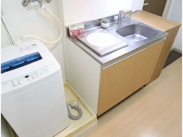 Sprouts Kitaakabane - Interior - ["Plumbing fixture", "Flooring", "Sink"]