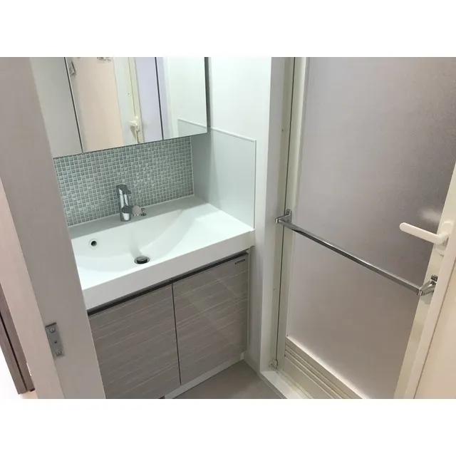 Asyl Court Nishimagome - Interior - ["Tap", "Sink", "Plumbing fixture"]