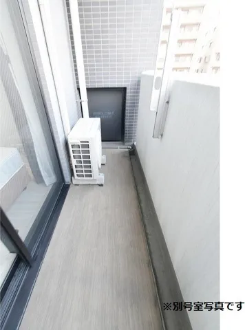 Makes Design Monzen-Nakacho River Place - Interior - ["Floor", "Flooring", "Composite material"]