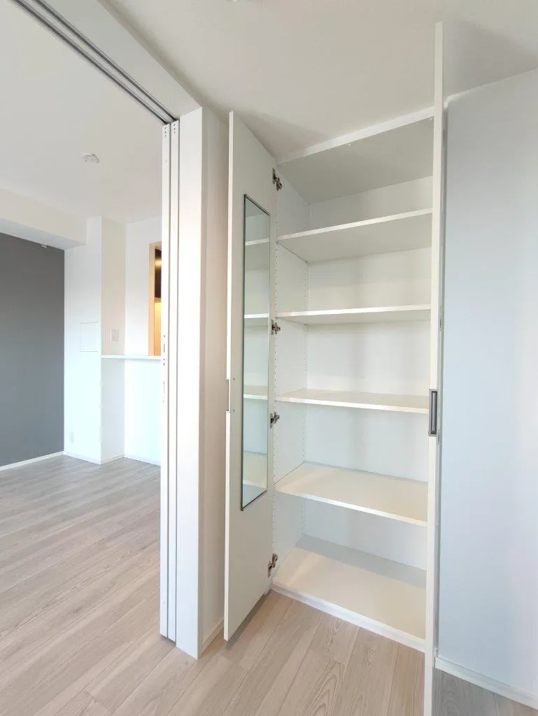 Cross Residence Takadanobaba - Interior - ["Furniture", "Fixture", "Wood"]