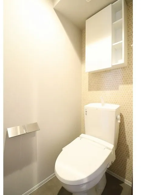La Douceur Sugamo East - Interior - ["Toilet seat", "Toilet", "Bathroom"]