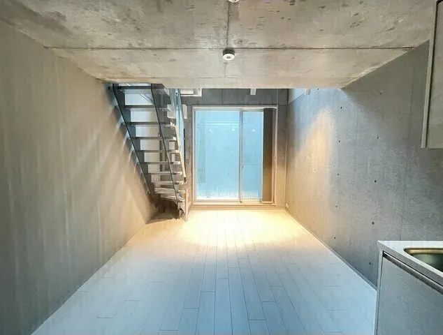 Well Square Hatsudai - Interior - ["Wood", "Rectangle", "Building"]