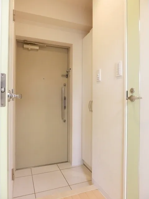 KDX Residence Nihonbashi Hamacho - Interior - ["Handle", "Door", "Fixture"]