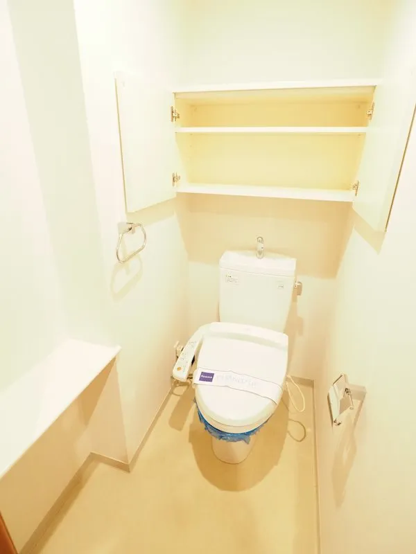 Residia Bunkyo Sengoku 2 - Interior - ["Flooring", "Plumbing fixture", "Floor"]