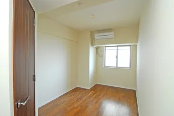 Esty Maison Toyosu Residence - Interior - ["Window", "Fixture", "Building"]