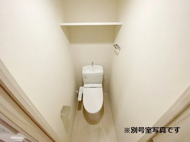 Presence Gene Asakusa East - Interior - ["Flooring", "Floor", "Toilet seat"]