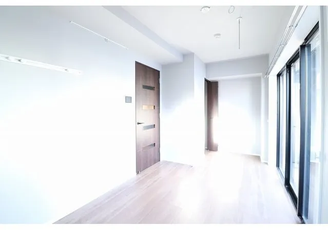 La Douceur Sugamo East - Interior - ["Flooring", "Floor", "Ceiling"]