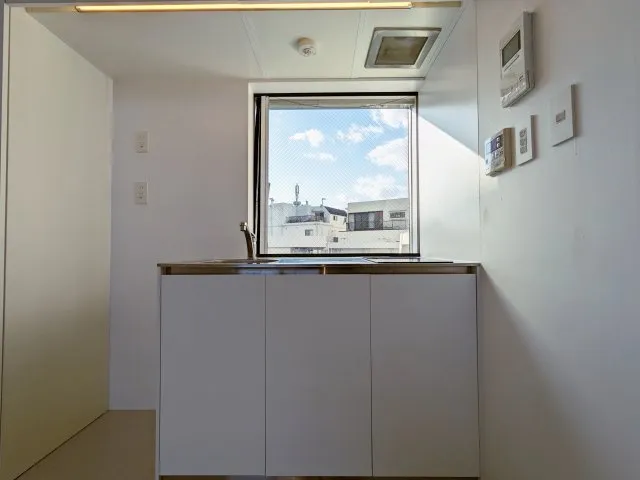 Faret Yoyogi Uehara - Interior - ["Building", "Window", "Wood"]