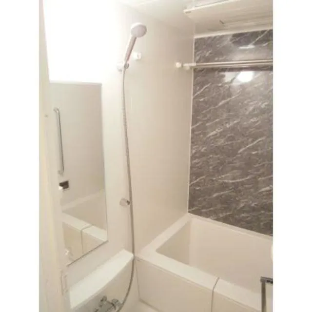 Park Axis Taito Negishi - Interior - ["Plumbing fixture", "Shower head", "Shower"]