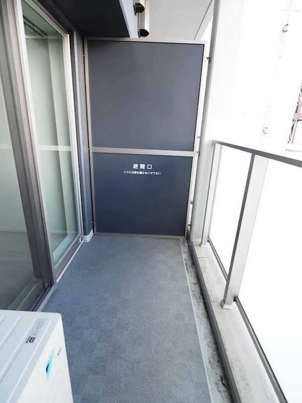 Cross Residence Iidabashi - Interior - ["Door", "Building", "Fixture"]