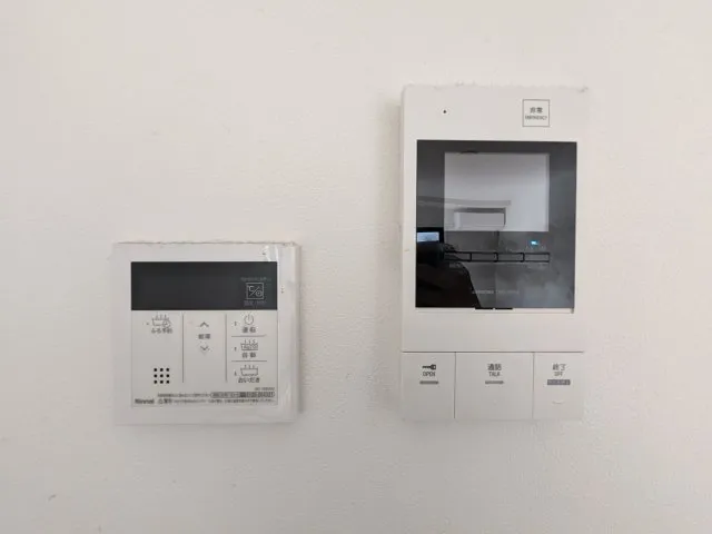 El Faro Yoyogi - Interior - ["Electronic device", "Technology", "Machine"]