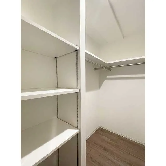 Zinnia Asakusa - Interior - ["Furniture", "Shelving", "Shelf"]