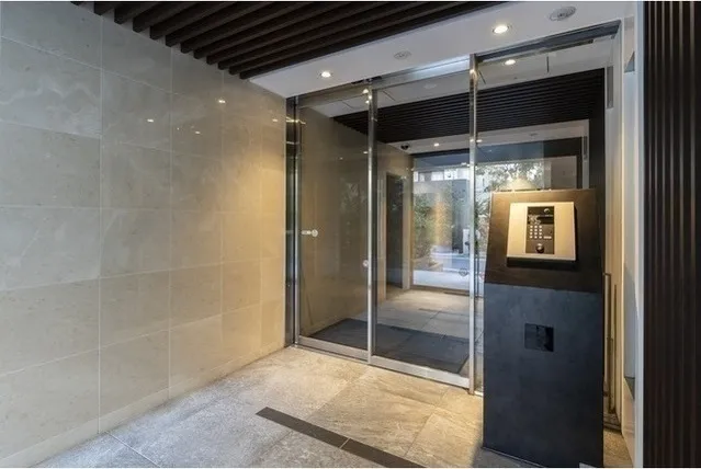N's PARK Residence Takadanobaba - Exterior - ["Fixture", "Rectangle", "Wood"]
