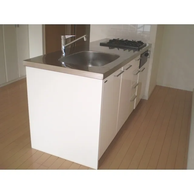 Comforia Nishiazabu - Interior - ["Sink", "Property", "Furniture"]