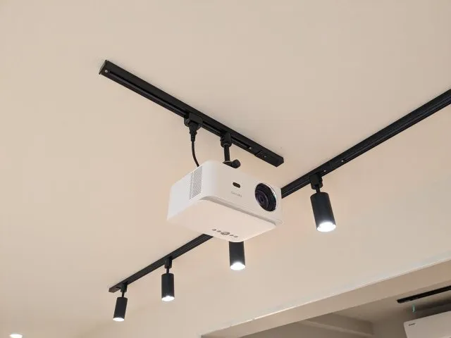 Apice Togoshi Ginza - Interior - ["Surveillance camera", "Shade", "Wood"]