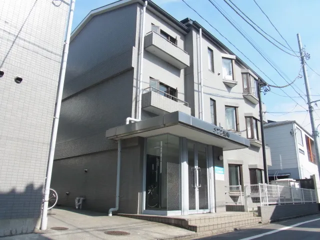 Maison Iwasaki No. 2 - Exterior - ["Building", "Property", "Sky"]