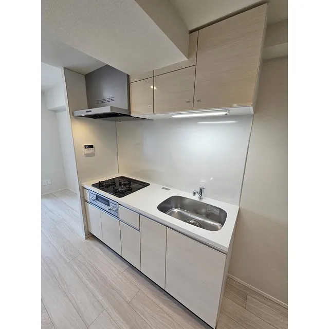 Comforia Liv Nishi-Kamata - Interior - ["Cabinetry", "Kitchen sink", "Countertop"]
