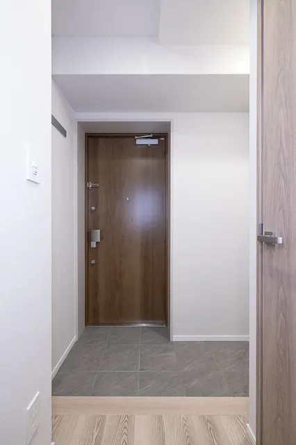 Monolith Hiroo - Interior - ["Flooring", "Wall", "Floor"]