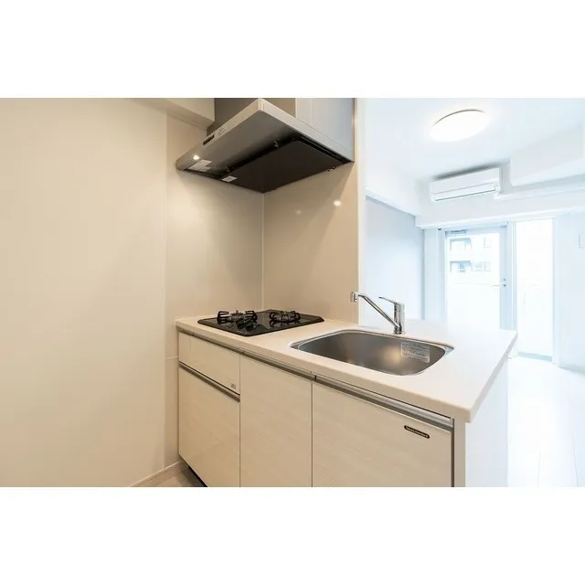 Comforia Oji - Interior - ["Cabinetry", "Kitchen sink", "Tap"]