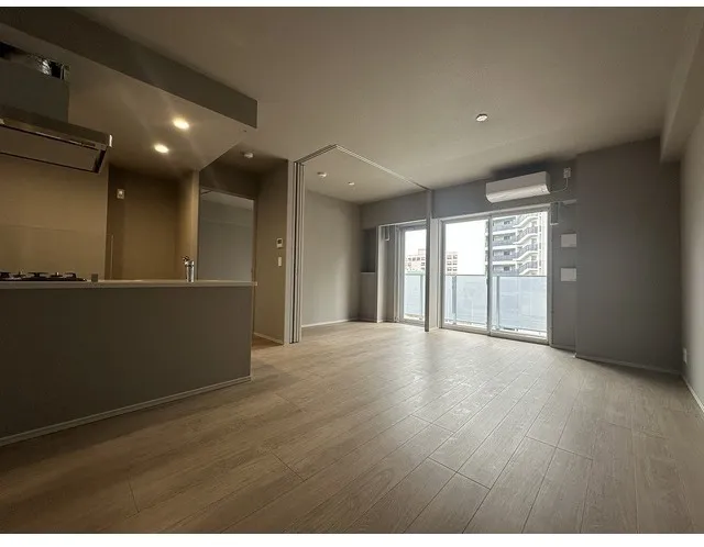 Baus Flats Kuramae - Interior - ["Floor", "Flooring", "Apartment"]