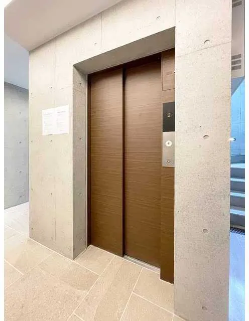 Quore Nakameguro - Exterior - ["Rectangle", "Wood", "Fixture"]