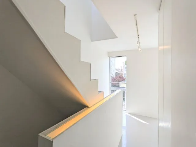 Faret Yoyogi Uehara - Interior - ["Wood", "Flooring", "Floor"]
