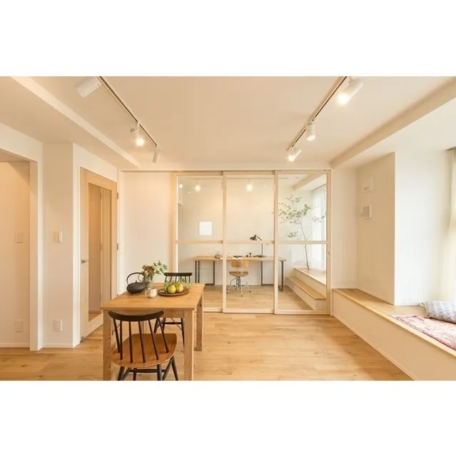 HF Ueno Residence EAST - Interior - ["Table", "Furniture", "Plant"]