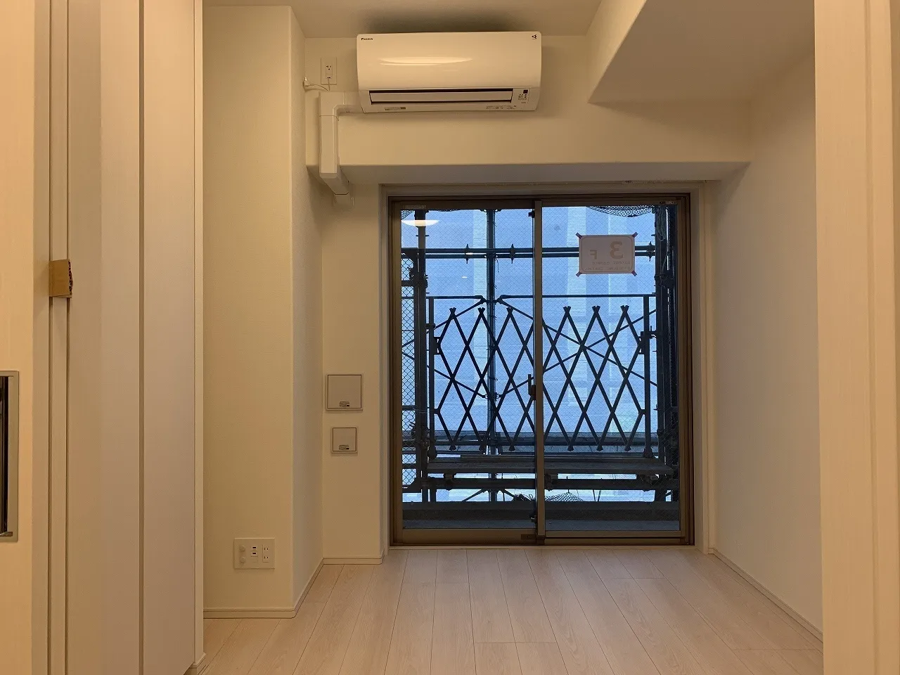 Gran Casa Oshima - Interior - ["Flooring", "Floor", "Door"]