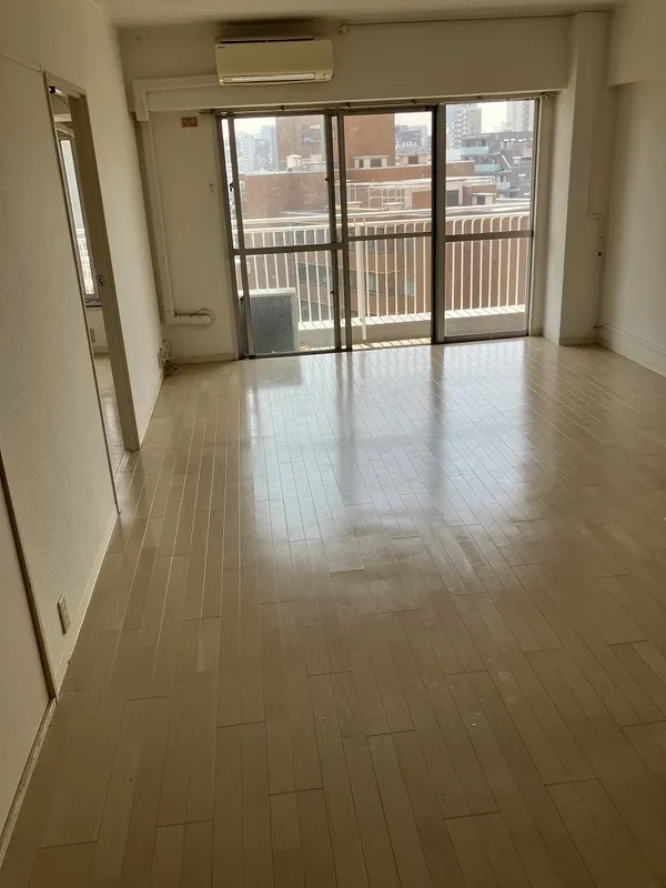 Famille Hisakata - Interior - ["Flooring", "Floor", "Wood"]