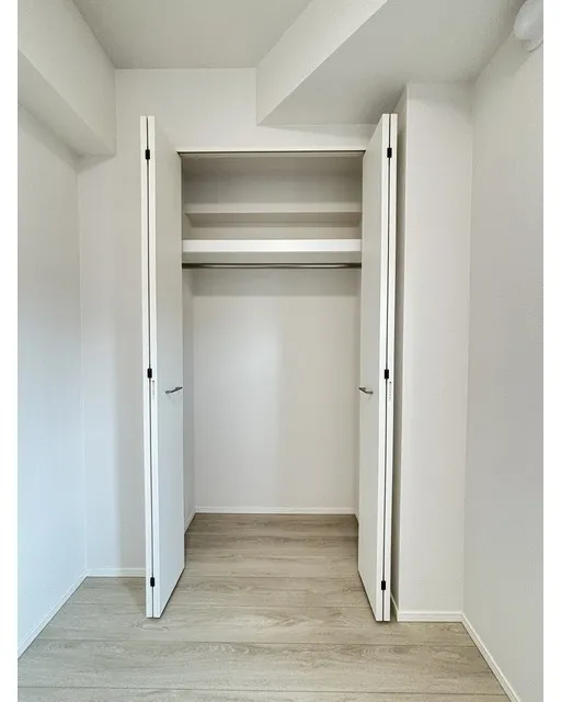 Daffitto Kinshicho - Interior - ["Wood", "Flooring", "Floor"]