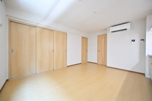 CENTRAL GARDEN RESIDENCE TOKYO - Interior - ["Flooring", "Wood flooring", "Floor"]