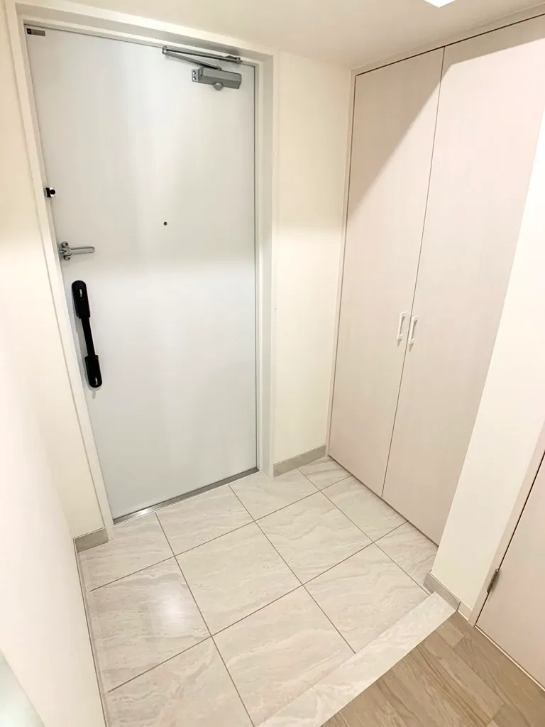 Primal Tsukishima - Interior - ["Shower door", "Fixture", "Interior design"]