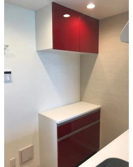 Well Square Meguro Nakamachi - Interior - ["Red", "Flooring", "Cabinetry"]