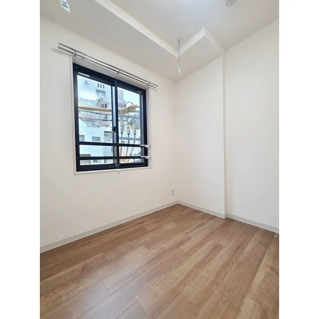 Villa Claire Bunkyo Koishikawa - Interior - ["Window", "Building", "Fixture"]