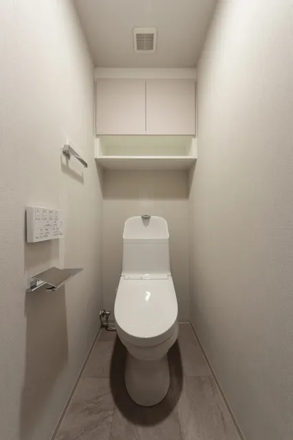 Terra Silk Forest - Interior - ["Toilet seat", "Toilet", "Plumbing fixture"]