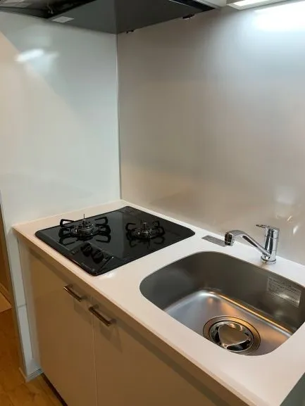 Open Bloom Shinagawa Minami-Oi - Interior - ["Major appliance", "Flooring", "Floor"]